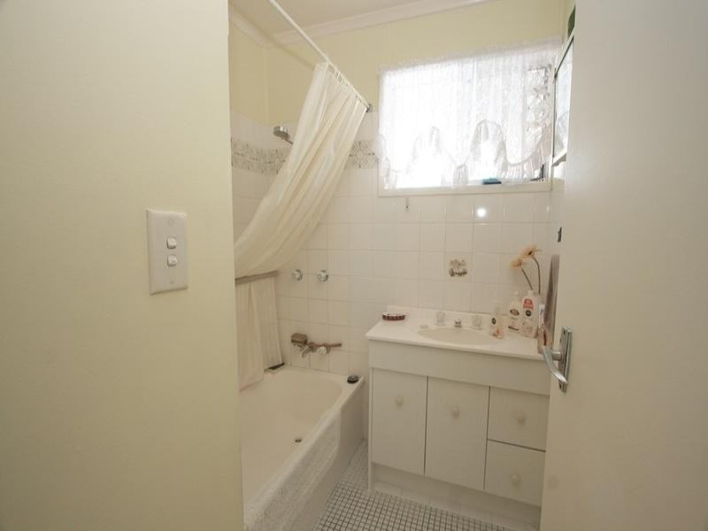 6 Freeman Street, Redcliffe QLD 4020