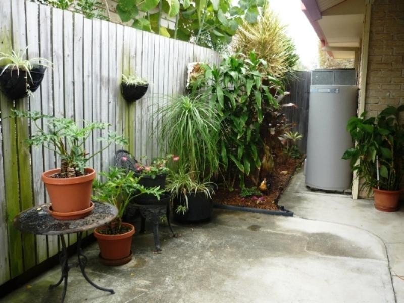 2/12 McAneny Street, Redcliffe QLD 4020