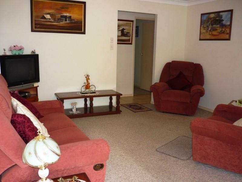 2/12 McAneny Street, Redcliffe QLD 4020