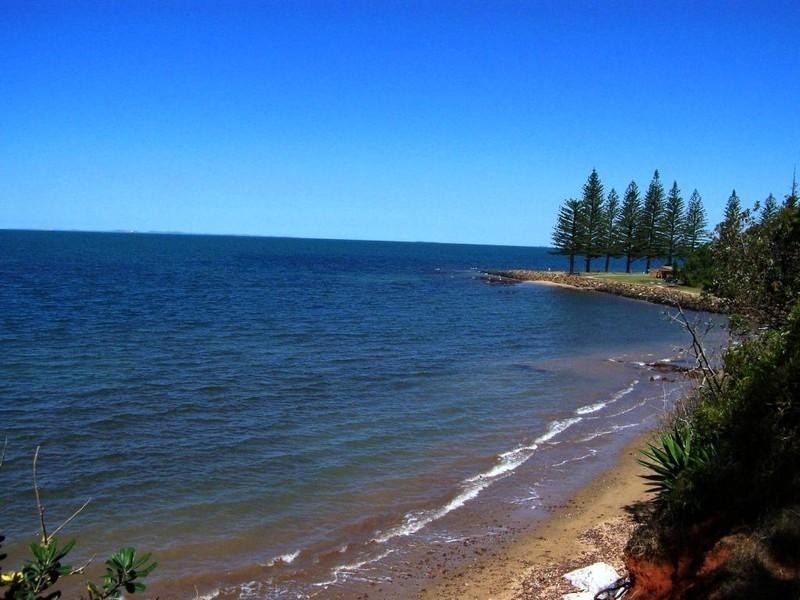 18 Warde Street, Scarborough QLD 4020