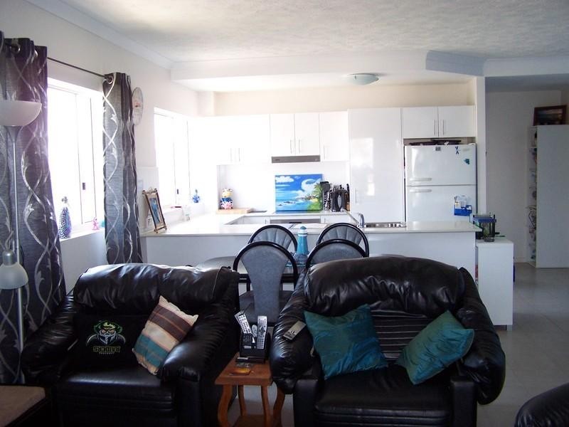 8/8 Bunton Street, Scarborough QLD 4020