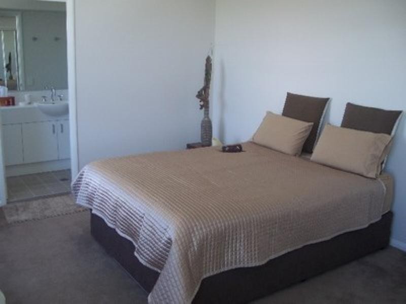 27/1 McNaughton Street, Redcliffe QLD 4020