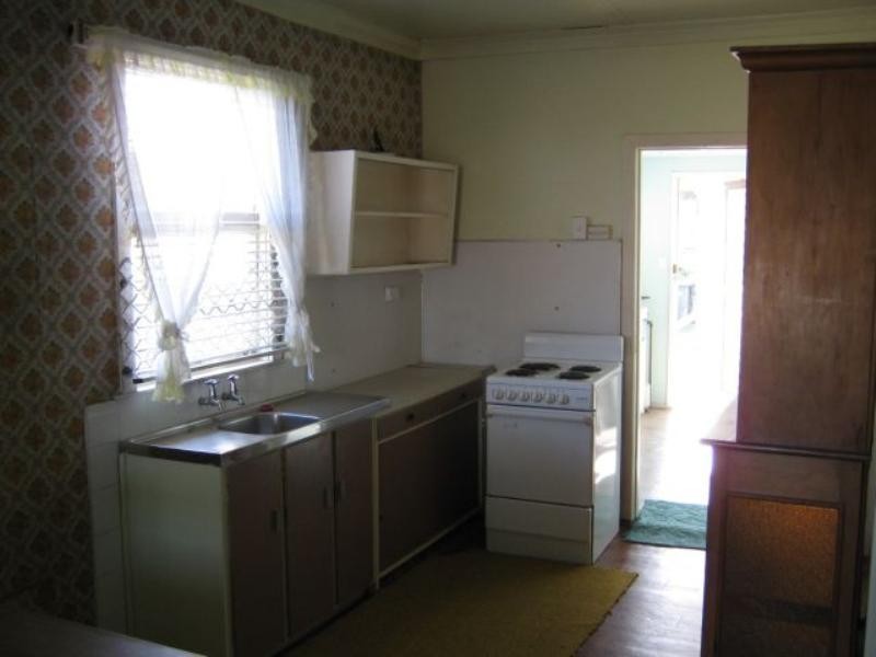 8 Monica Road, Redcliffe QLD 4020