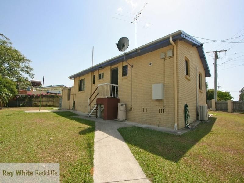 2 Ashmole Road, Redcliffe QLD 4020
