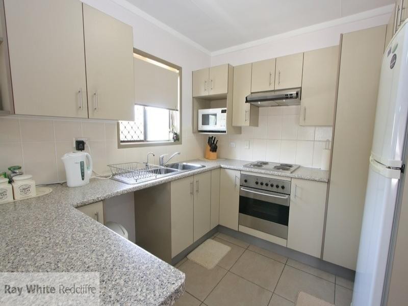 2 Ashmole Road, Redcliffe QLD 4020