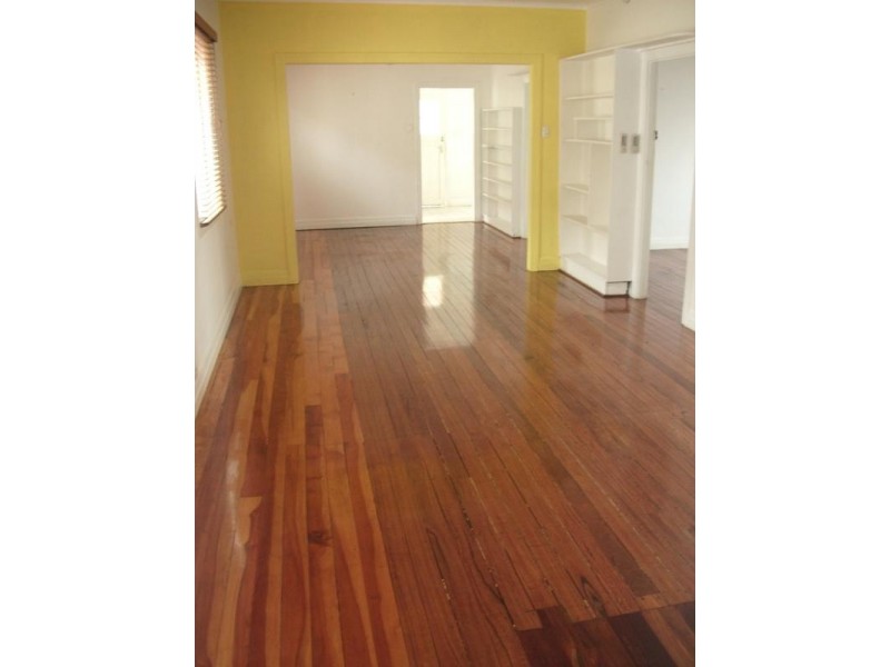 569 Oxley Avenue, Scarborough QLD 4020