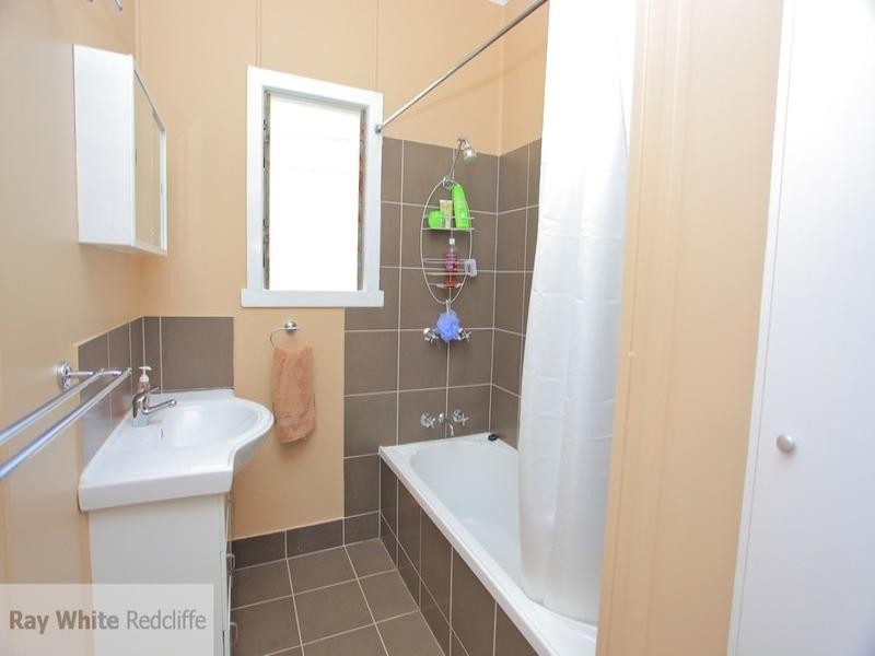 32 Bailey Street, Woody Point QLD 4019