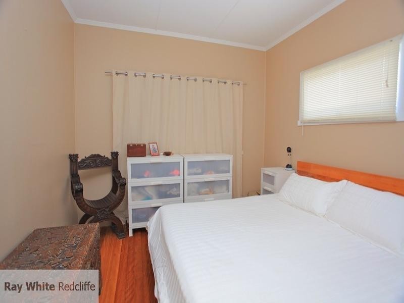 32 Bailey Street, Woody Point QLD 4019