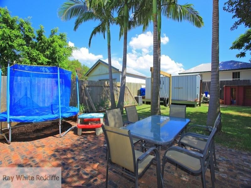 32 Bailey Street, Woody Point QLD 4019