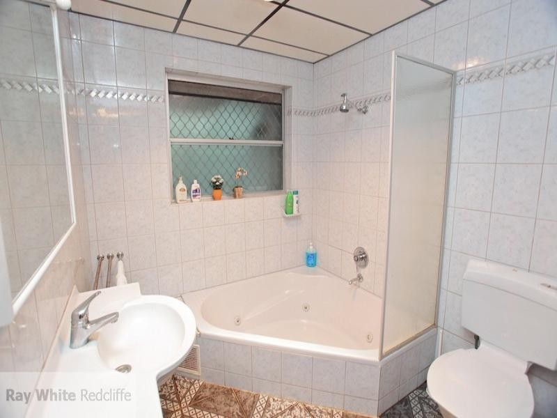 468 Oxley Avenue, Redcliffe QLD 4020