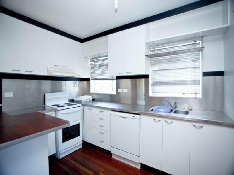 14a Palmtree Avenue, Scarborough QLD 4020