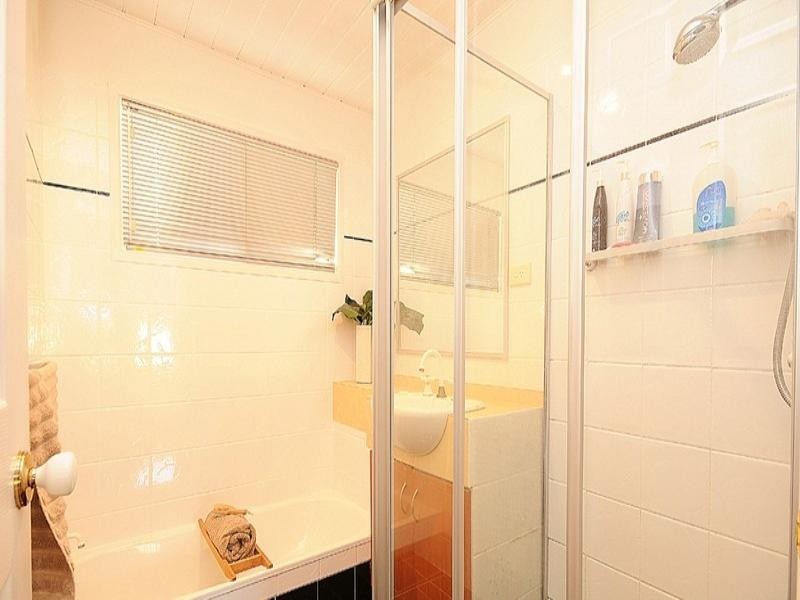 13 Grace Street, Scarborough QLD 4020