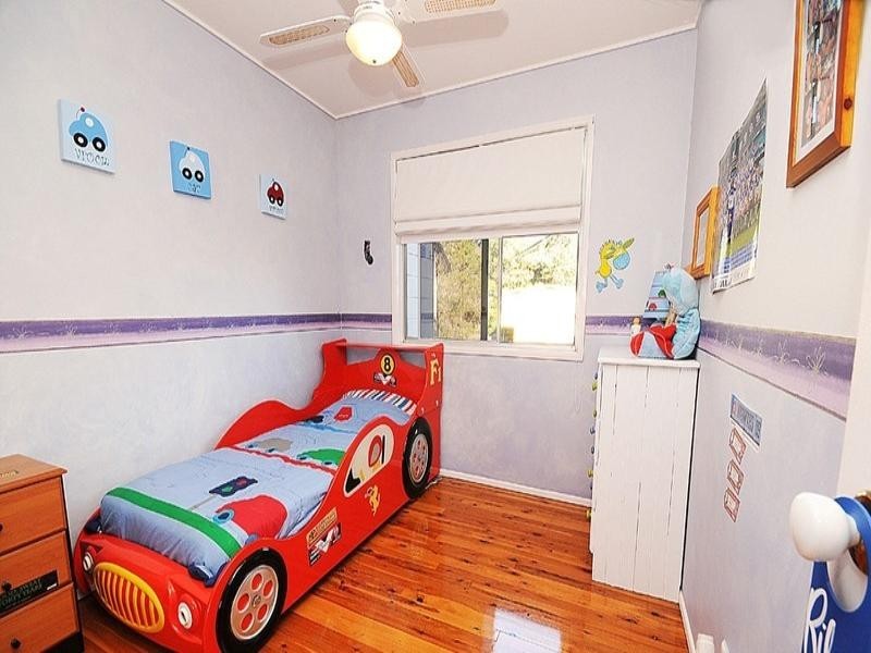 13 Grace Street, Scarborough QLD 4020