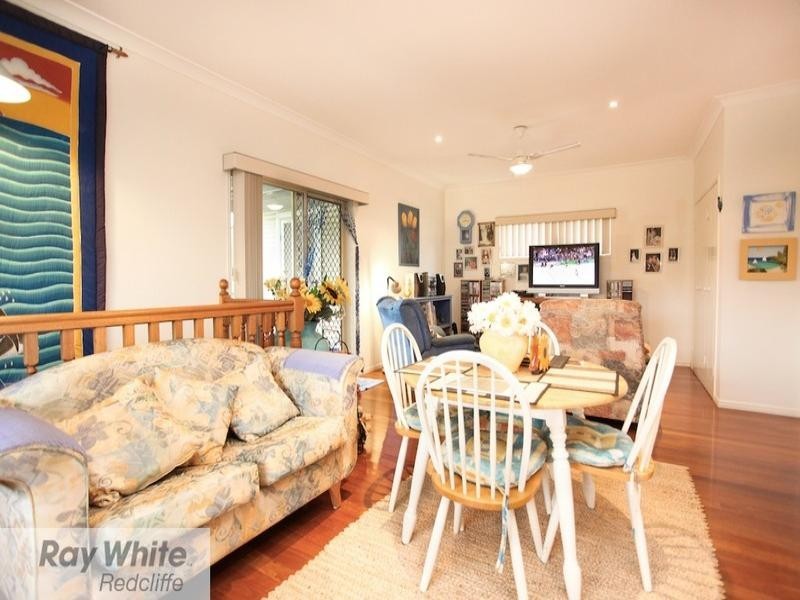 22 Oyster Point Esplanade, Scarborough QLD 4020