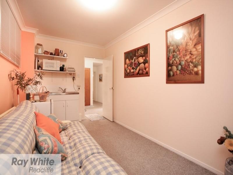 22 Oyster Point Esplanade, Scarborough QLD 4020