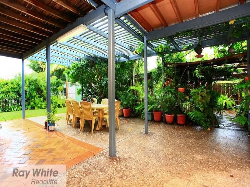 22 Oyster Point Esplanade, Scarborough QLD 4020