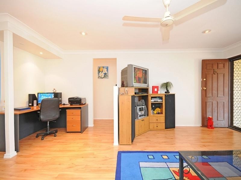 5 Streeton Court, Rothwell QLD 4022