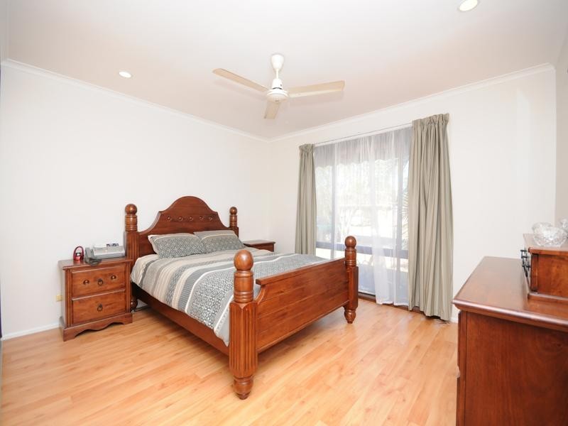 5 Streeton Court, Rothwell QLD 4022