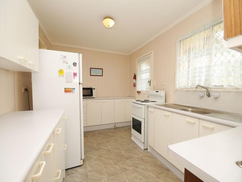 10 Porter Street, Redcliffe QLD 4020