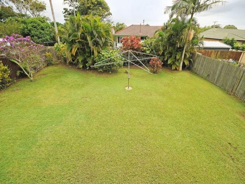 10 Porter Street, Redcliffe QLD 4020