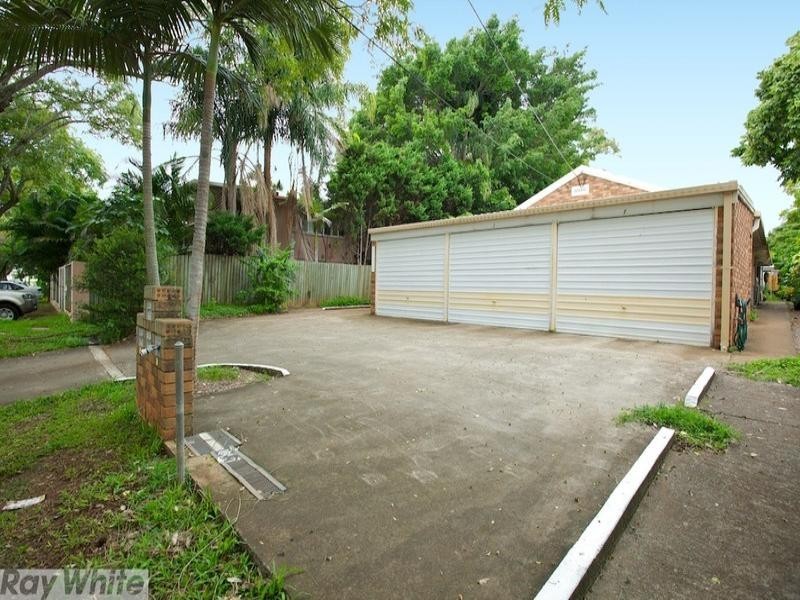 2/11 Grant Street, Redcliffe QLD 4020