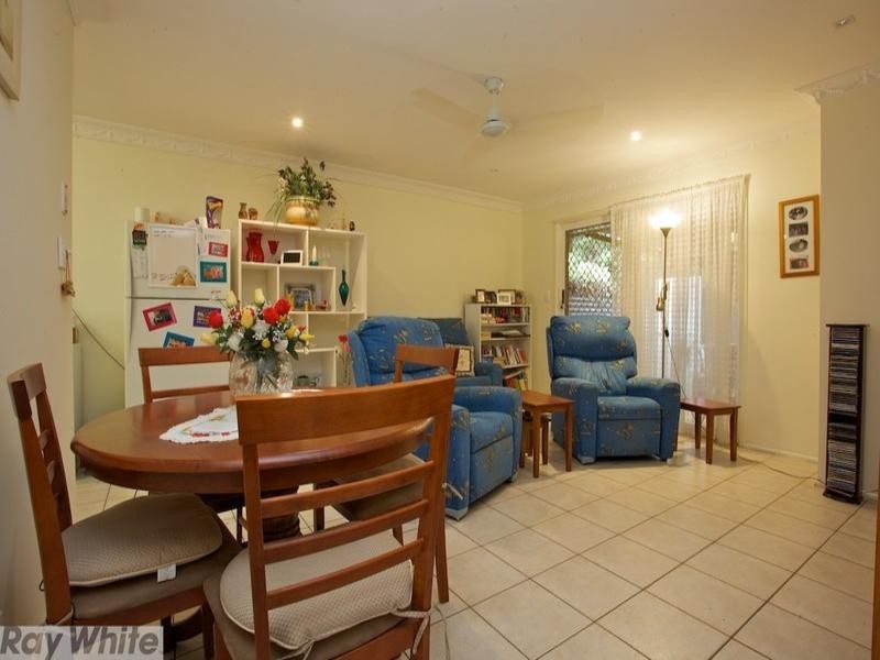 2/11 Grant Street, Redcliffe QLD 4020