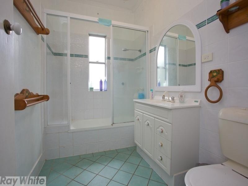 17 Maryborough Terrace, Scarborough QLD 4020