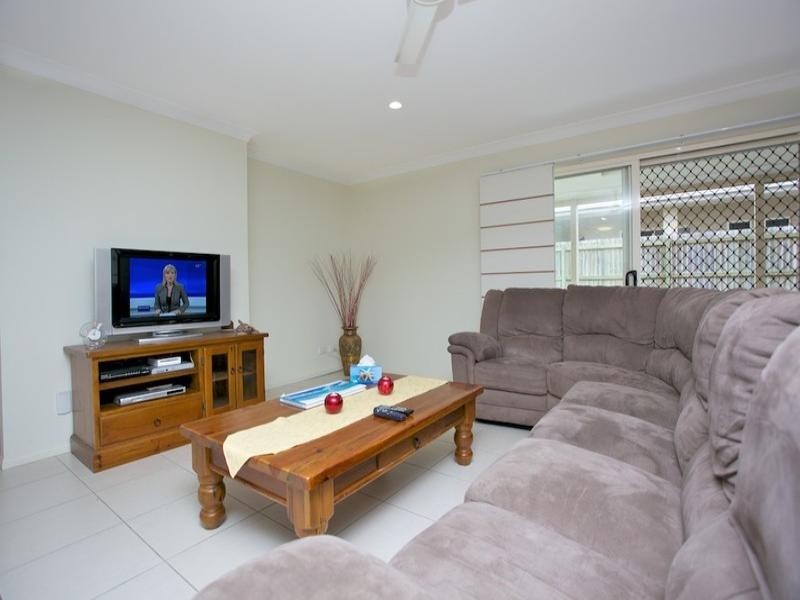 5 Jemma Street, Rothwell QLD 4022