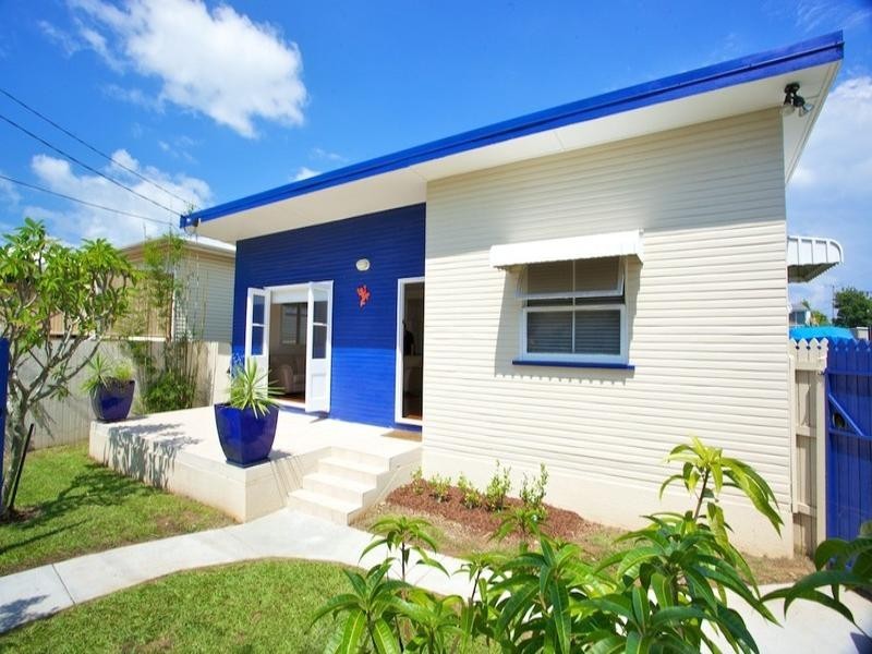 7 Anderson Street, Scarborough QLD 4020
