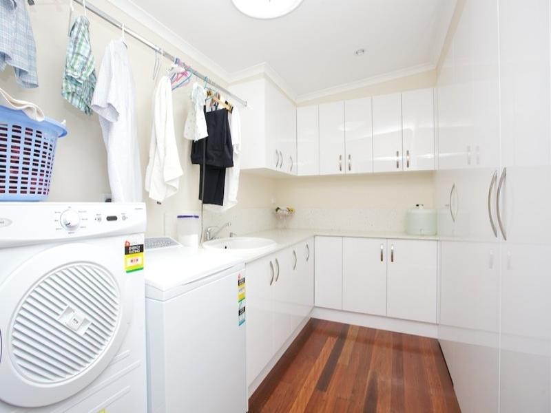 7 Anderson Street, Scarborough QLD 4020