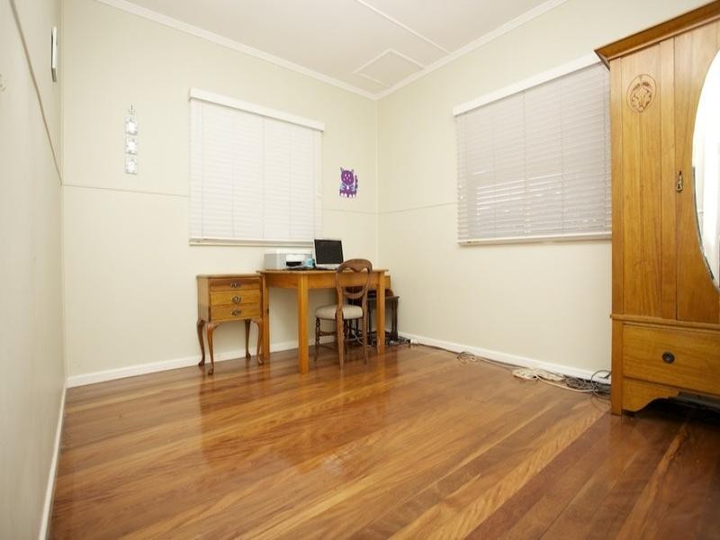 7 Anderson Street, Scarborough QLD 4020
