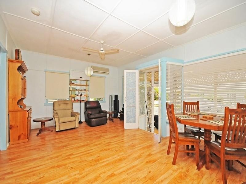 70 King Street, Woody Point QLD 4019