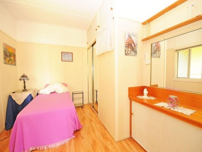 70 King Street, Woody Point QLD 4019