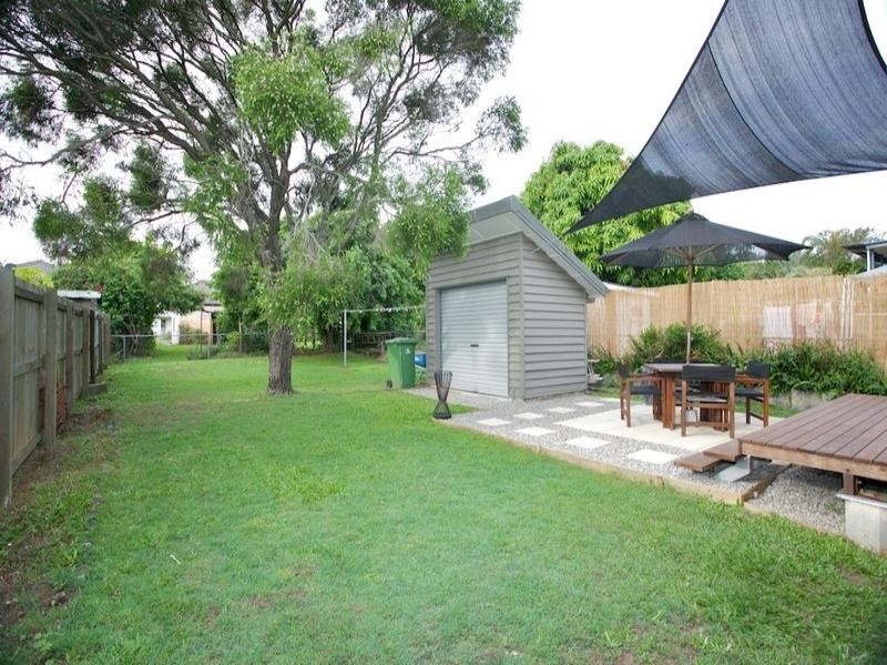 38 King Street, Woody Point QLD 4019