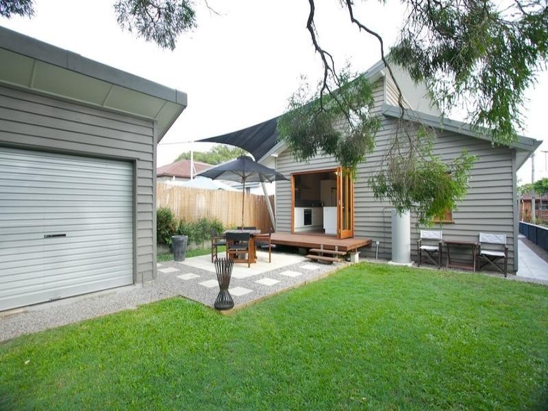 38 King Street, Woody Point QLD 4019