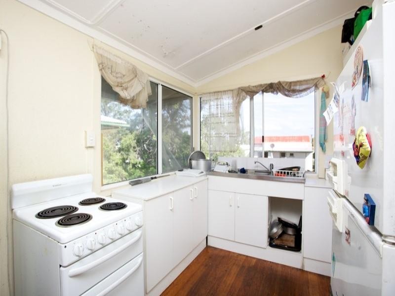 33 Cowen Street, Margate QLD 4019