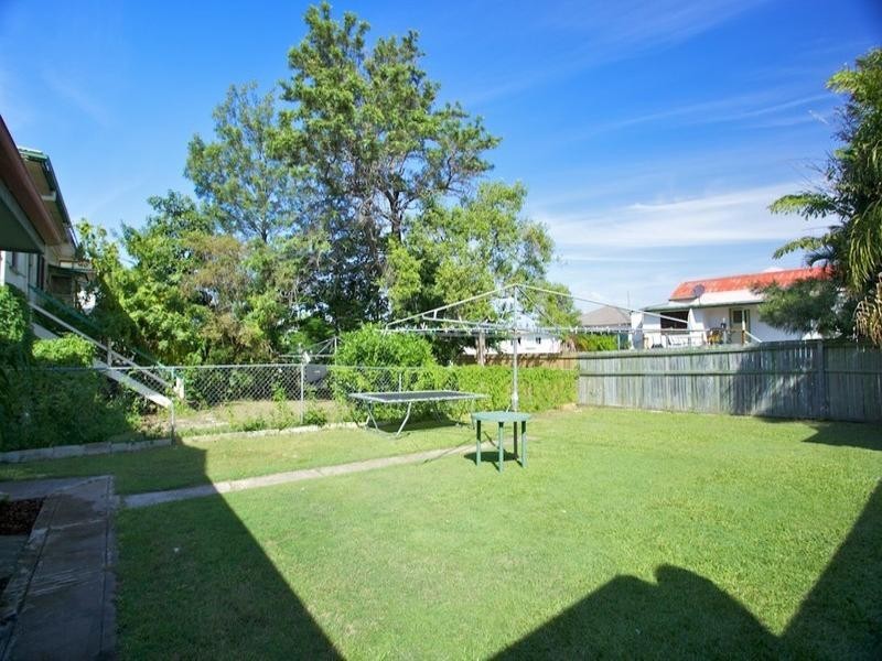 33 Cowen Street, Margate QLD 4019