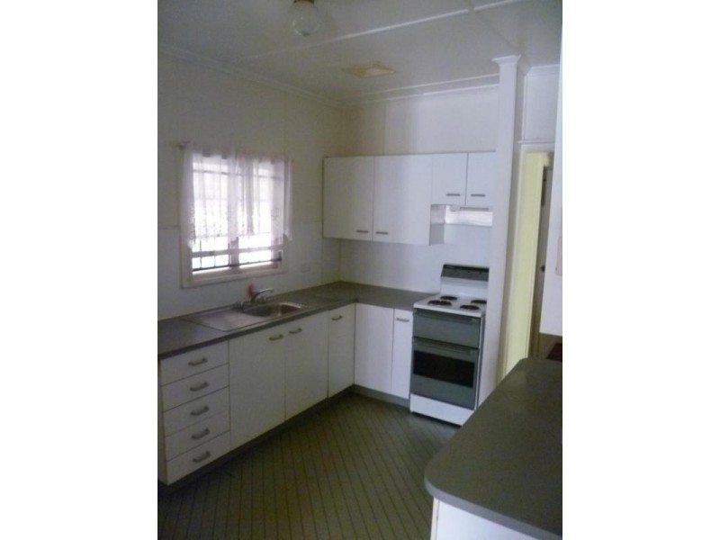 10 Ewart Street, Clontarf QLD 4019