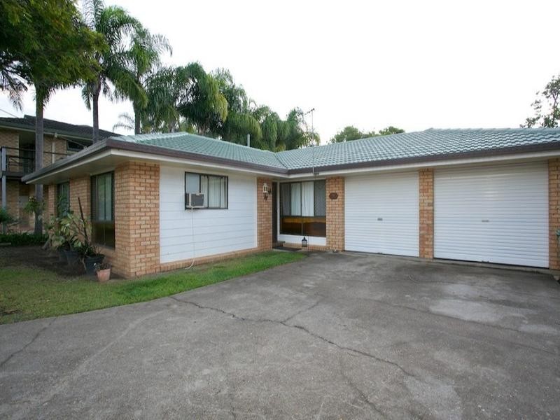 33 Hulme Street, Clontarf QLD 4019