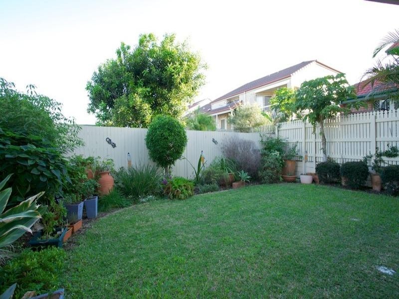 2/19 Downs Street, Redcliffe QLD 4020