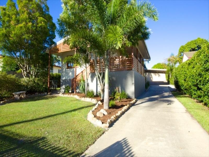 10 Palmtree Avenue, Scarborough QLD 4020
