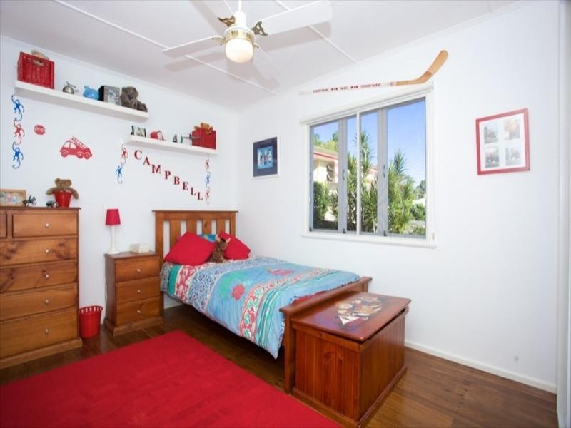 10 Palmtree Avenue, Scarborough QLD 4020