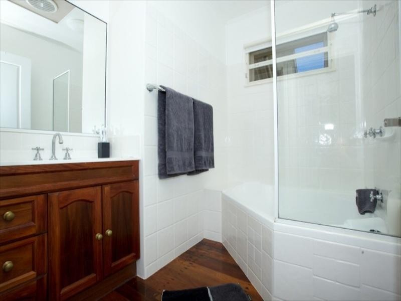 10 Palmtree Avenue, Scarborough QLD 4020