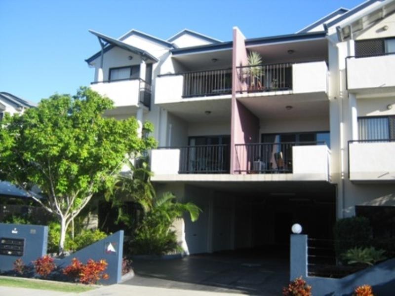 5/11 McNaughton Street, Redcliffe QLD 4020