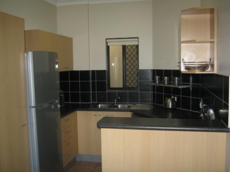 5/11 McNaughton Street, Redcliffe QLD 4020