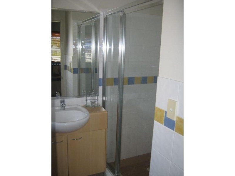 5/11 McNaughton Street, Redcliffe QLD 4020