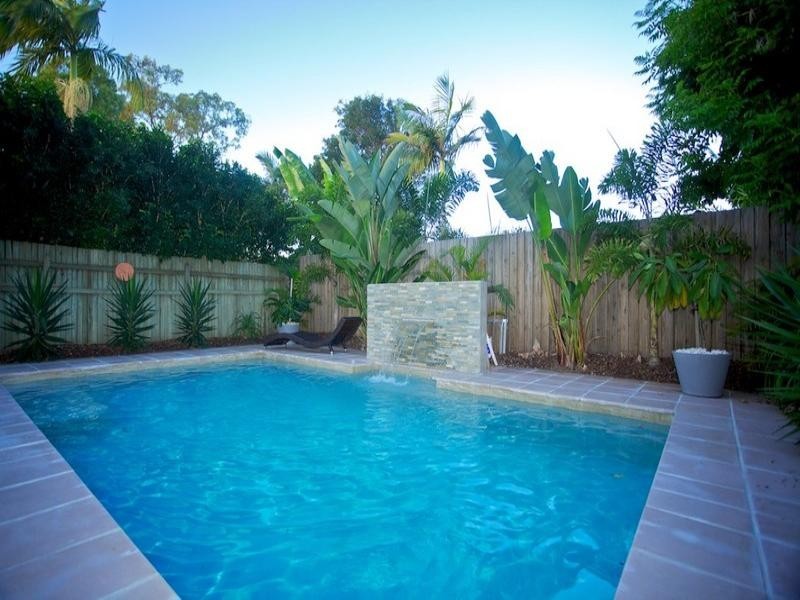 8a Donald Street, Woody Point QLD 4019