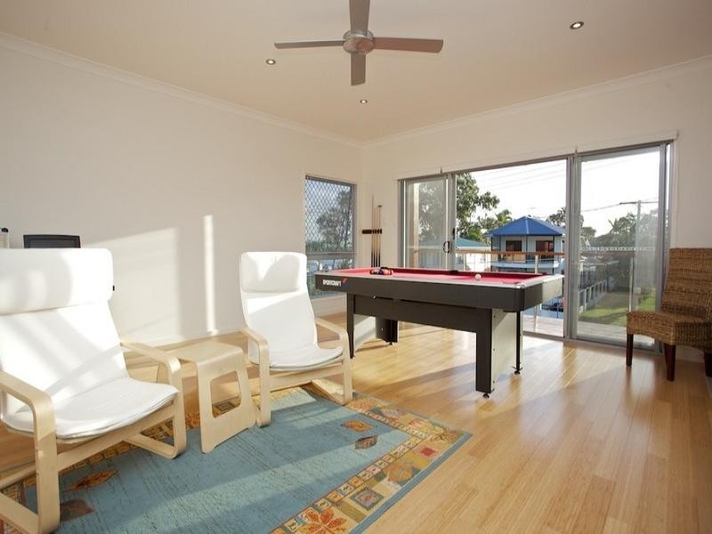 8a Donald Street, Woody Point QLD 4019