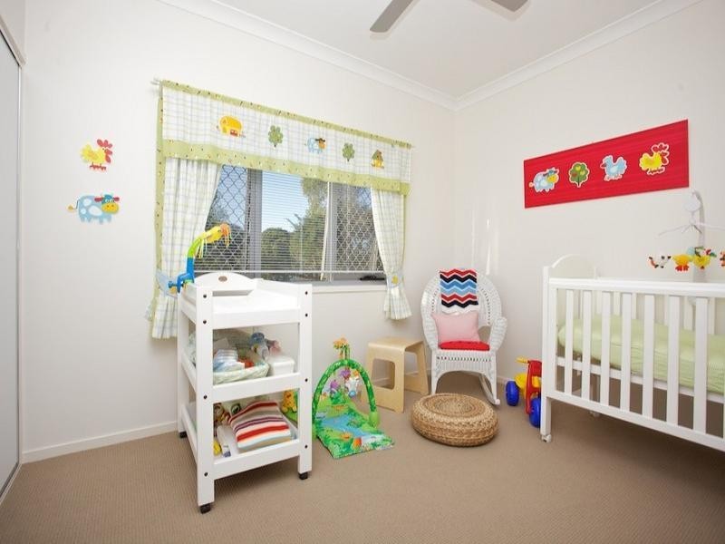 8a Donald Street, Woody Point QLD 4019