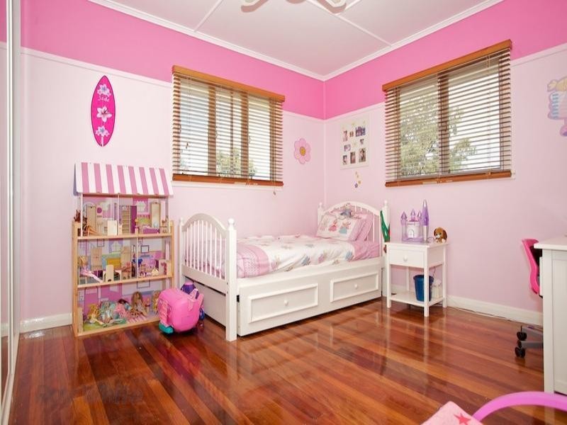 20 Palmtree Avenue, Scarborough QLD 4020